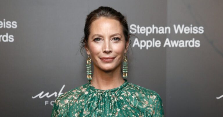 Christy Turlington Says Sons Basketball Opponents Shared Her Nude Photo