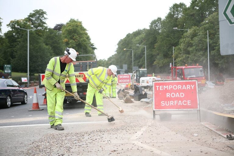 Generic roads Highways England motorway roads infrastructure worker maintenance 1 1024x683