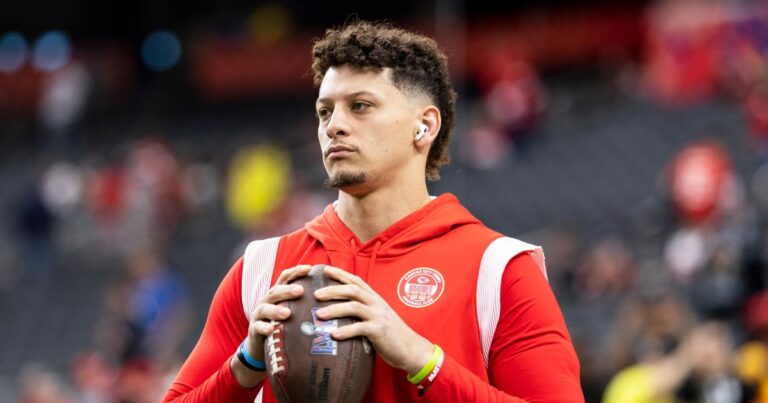 Patrick Mahomes Brushes Off Raiders Calling Him a Bitch Kermit Doll