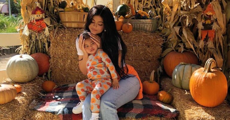 Kylie Jenner Stormi True at Pumpkin Patch 04