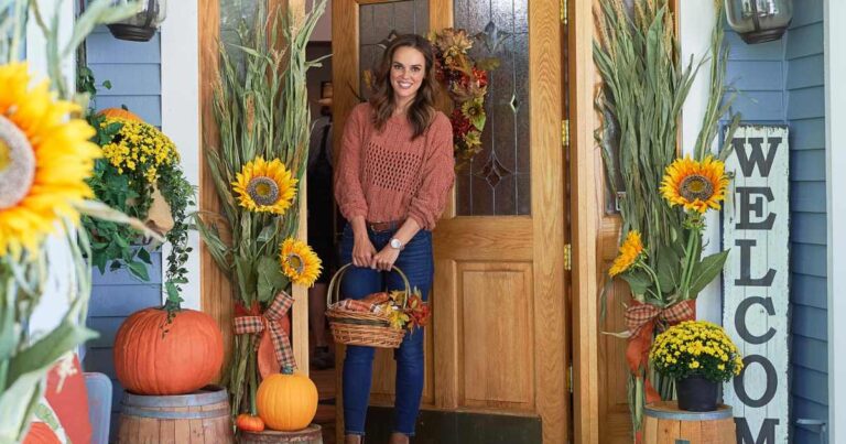 Things You ll Find in Almost Every Fall Hallmark Channel Movie — Luckily Pumpkins 379