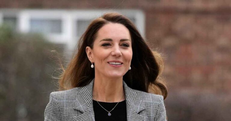 Kate Middleton Seen at Windsor Castle After Skipping Out on Event With Prince William 2