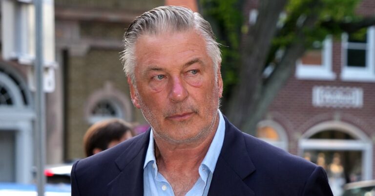 alec baldwin hasnt seen the final cut of rust after fatal set shooting inline 02 6425e5