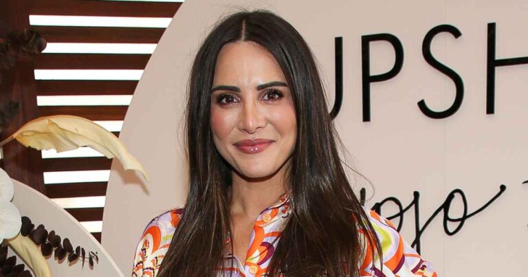 Andi Dorfman Hospitalized With Hematomas Shortly After Giving Birth 01 2024