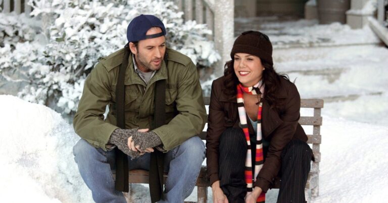 Gilmore Girls Lorelai and Luke Reunite for the Holidays in Walmart Ad 1