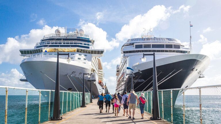 boarding cruise ship