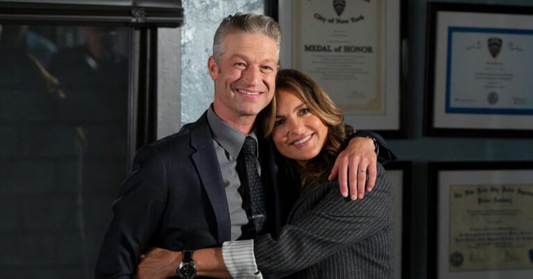 SVU s Peter Scanavino Says Carisi and Benson s Relationship Mirrors Mariska Hargitay Friendship 631