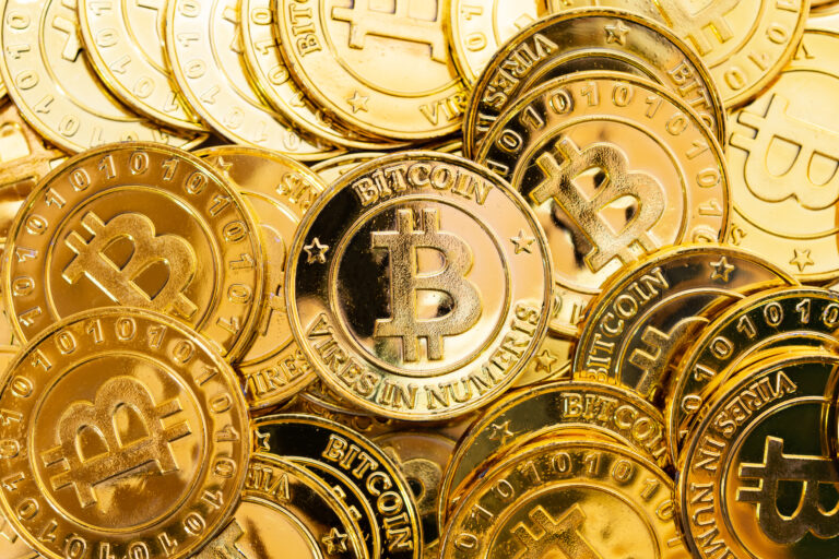gold bitcoin pile