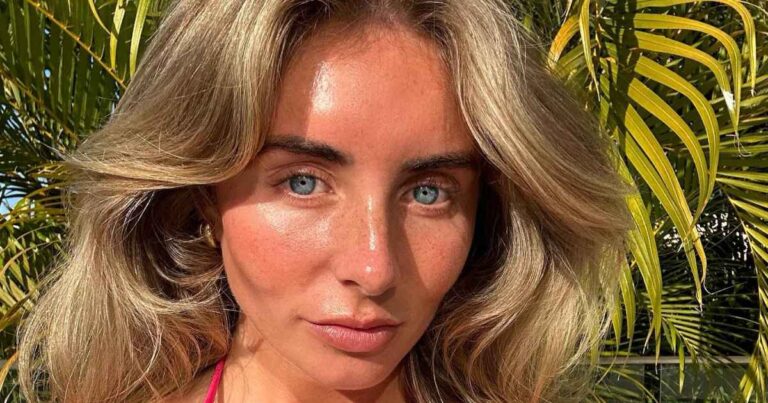 bonnie blue reveals how much money she makes on onlyfans 04